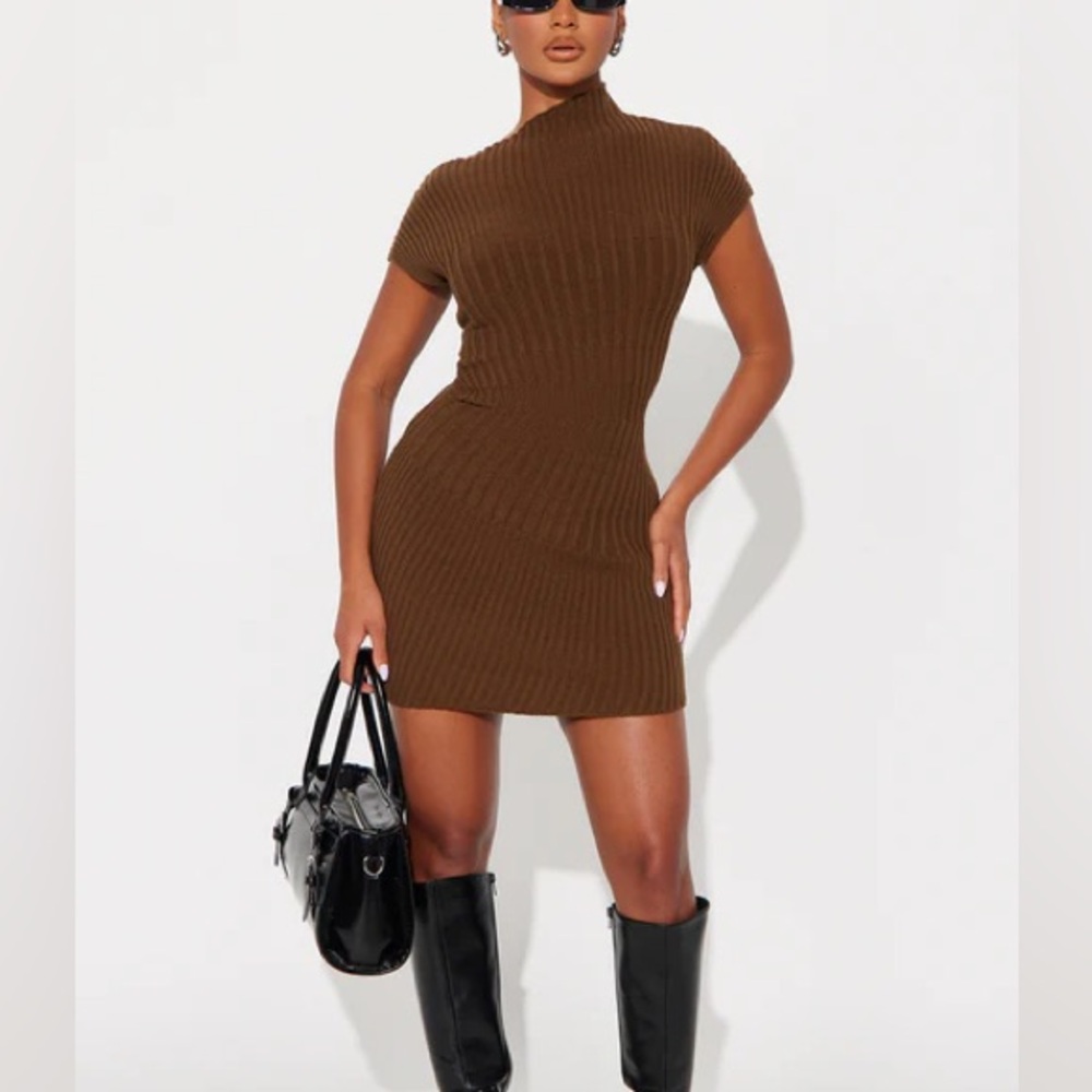Brown Ribbed Dress - Picture 2 of 3